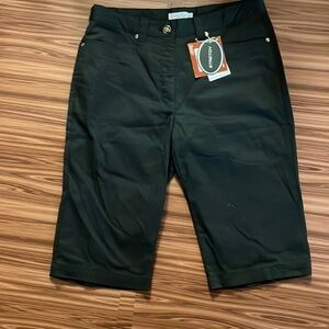 DAILY Sports Stretch Bermuda Shorts Size 10